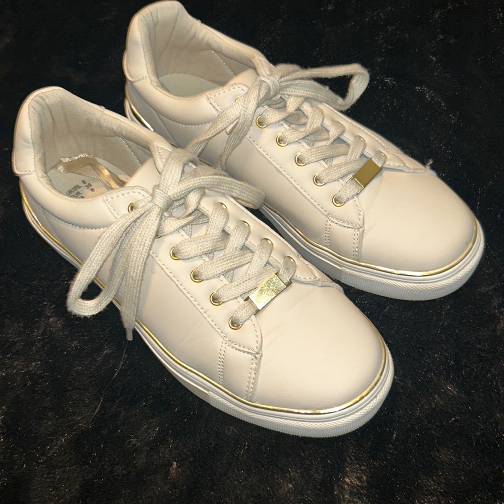 Casual Shoes